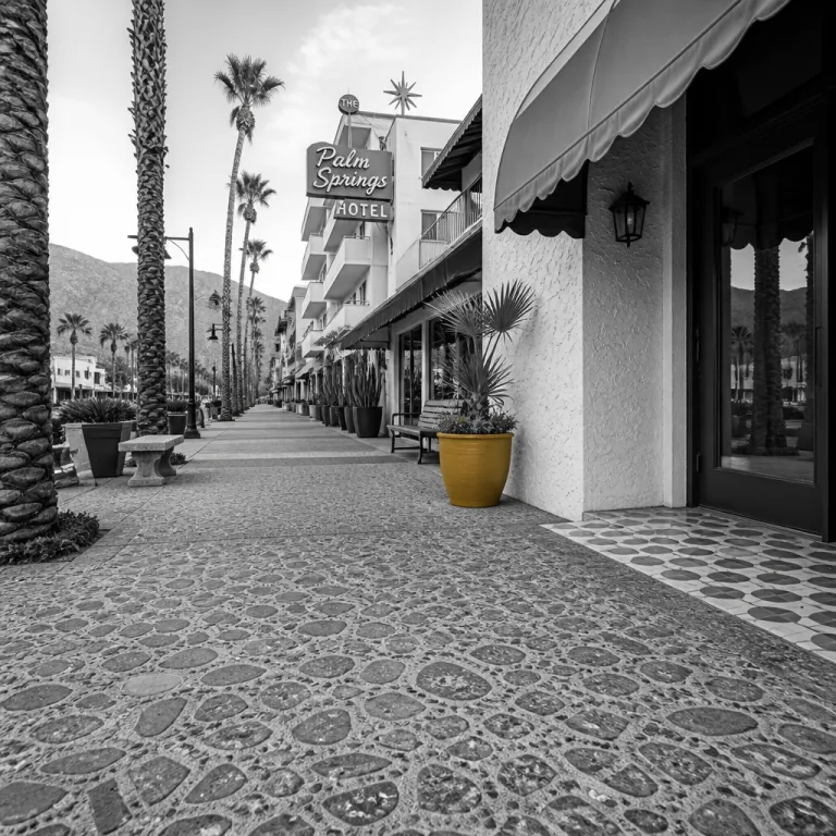 Downtown Palm Springs Hotels & Shopping: A Walkable Guide